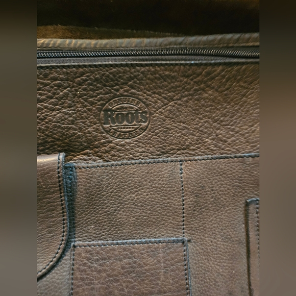 Roots Vintage Portfolio Bag // Pebbled Leather. 1980s. 17x14 Inches - Picture 10 of 15